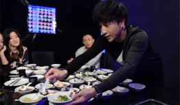 娱乐圈吃瓜节图片,娱乐圈年度“瓜田盛宴”图片回顾